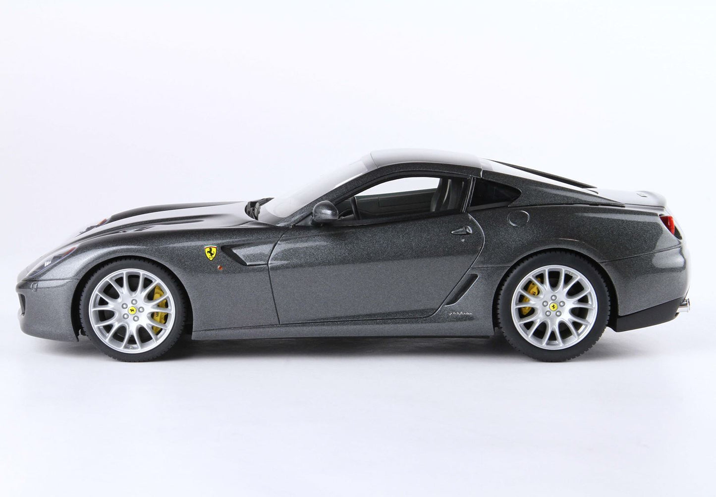 FERRARI 599 GTB FIORANO 2006 CAMBIO MANUALE - FATTA IN ITALIA GRIGIO SILVERSTONE - Vroomi