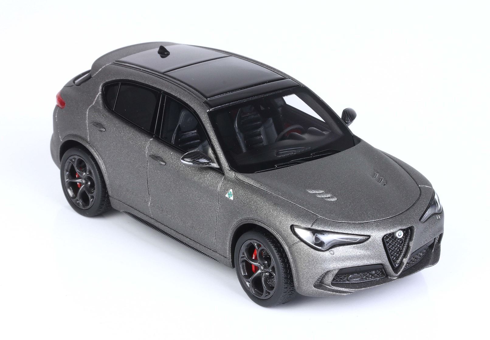 ALFA ROMEO STELVIO QUADRIFOGLIO NURBURGRING - Vroomi