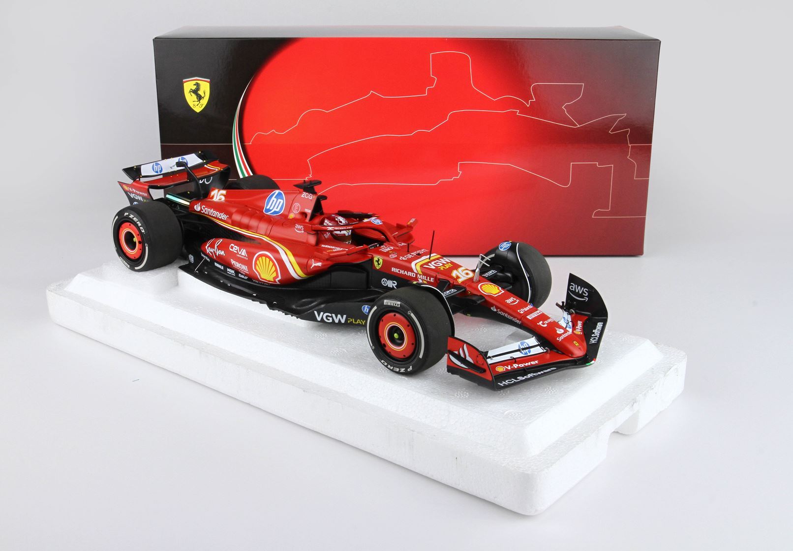 FERRARI SF24 GP DI MONACO 2024 IN METALLO - CONFEZIONE POLIFOAM AUTO DEL VINCITORE LECLERC - Vroomi