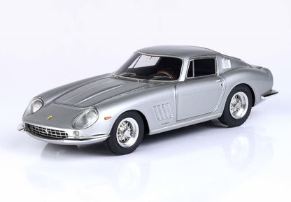 Modellino classico Ferrari 275 GTB color argento con ruote super dettagliate, disponibile sulla piattaforma Vroomi.