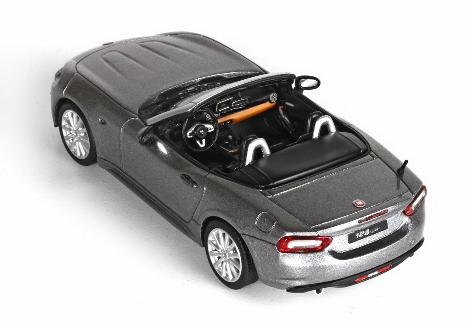 FIAT 124 SPIDER GRIGIO ARGENTO - Vroomi