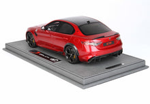 ALFA ROMEO GIULIA GTA ROSSO FRENI GTA CINTURE DI SICUREZZA NERE E ORO - Vroomi