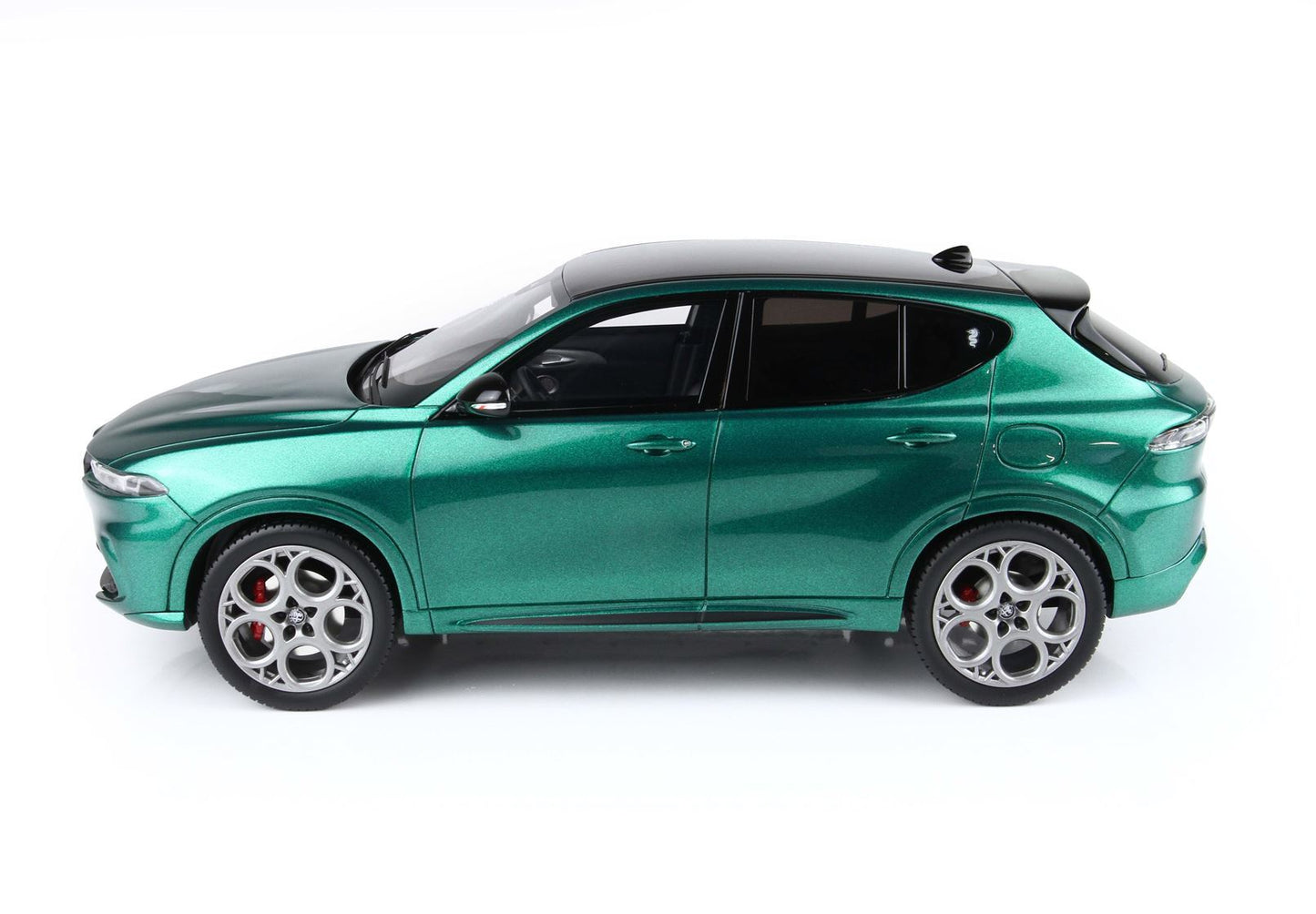 ALFA ROMEO TONALE TRIBUTO IBRIDA PLUG-IN VERDE MONTREAL - Vroomi