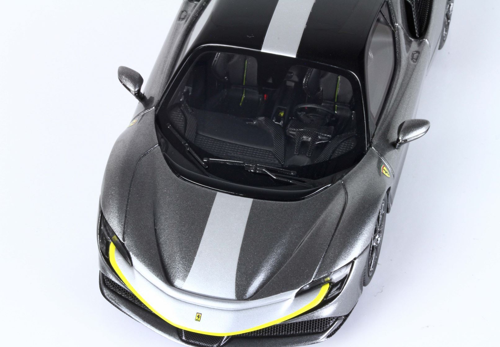 FERRARI SF90 STRADALE PACK FIORANO GRIGIO FERRO METALLIZZATO - Vroomi