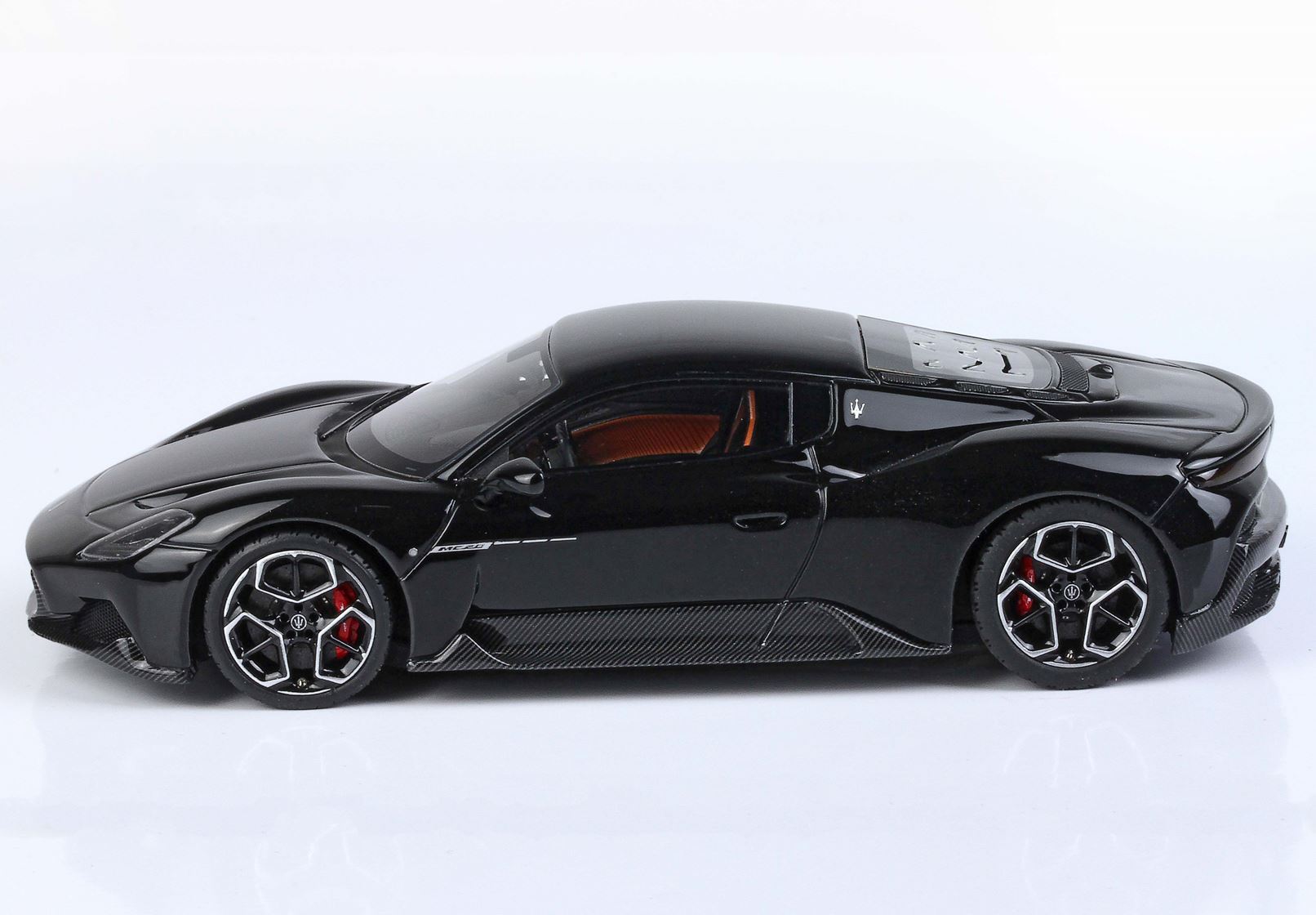 MASERATI MC20 2020 NERO ENIGMA - Vroomi