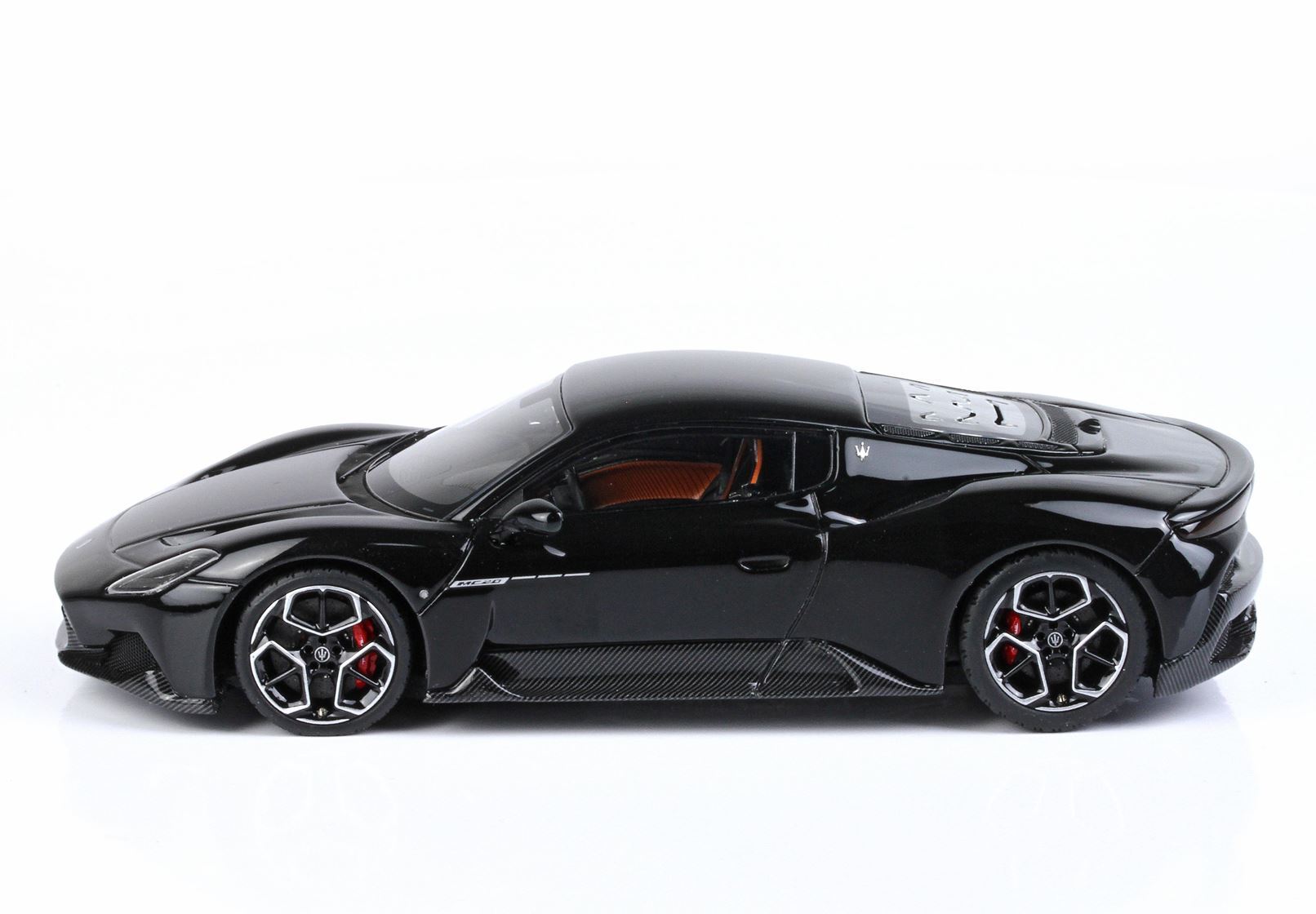 MASERATI MC20 2020 NERO ENIGMA TETTO NERO LUCIDO - Vroomi