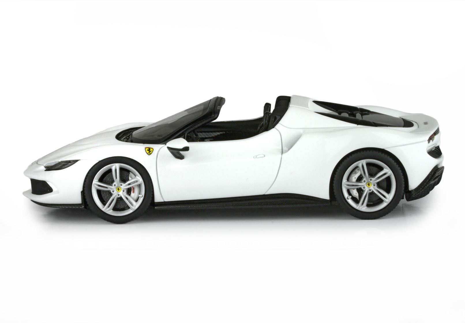 FERRARI 296 GTS BIANCO CERVINO - Vroomi