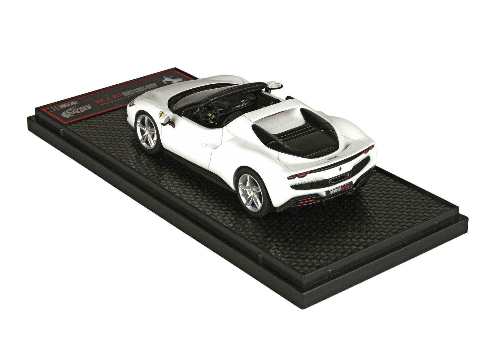 FERRARI 296 GTS BIANCO CERVINO - Vroomi