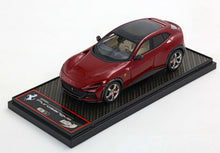 FERRARI PUROSANGUE 2023 - Tetto panoramico rosso Mugello opaco e striscia laterale in oro - Vroomi