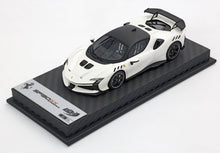 FERRARI SF90 XX STRADALE BIANCO FUJI OPACO E TETTO NERO - Vroomi