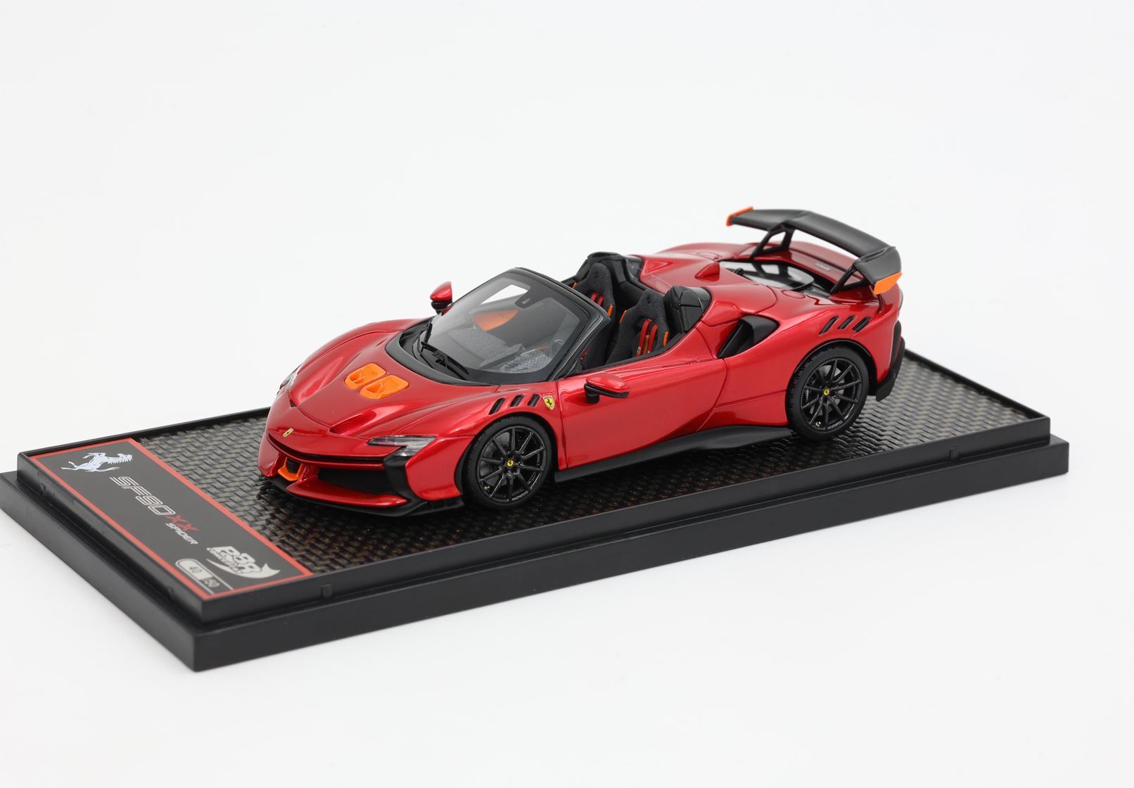 FERRARI SF90 XX SPIDER ROSSO FUOCO - Vroomi