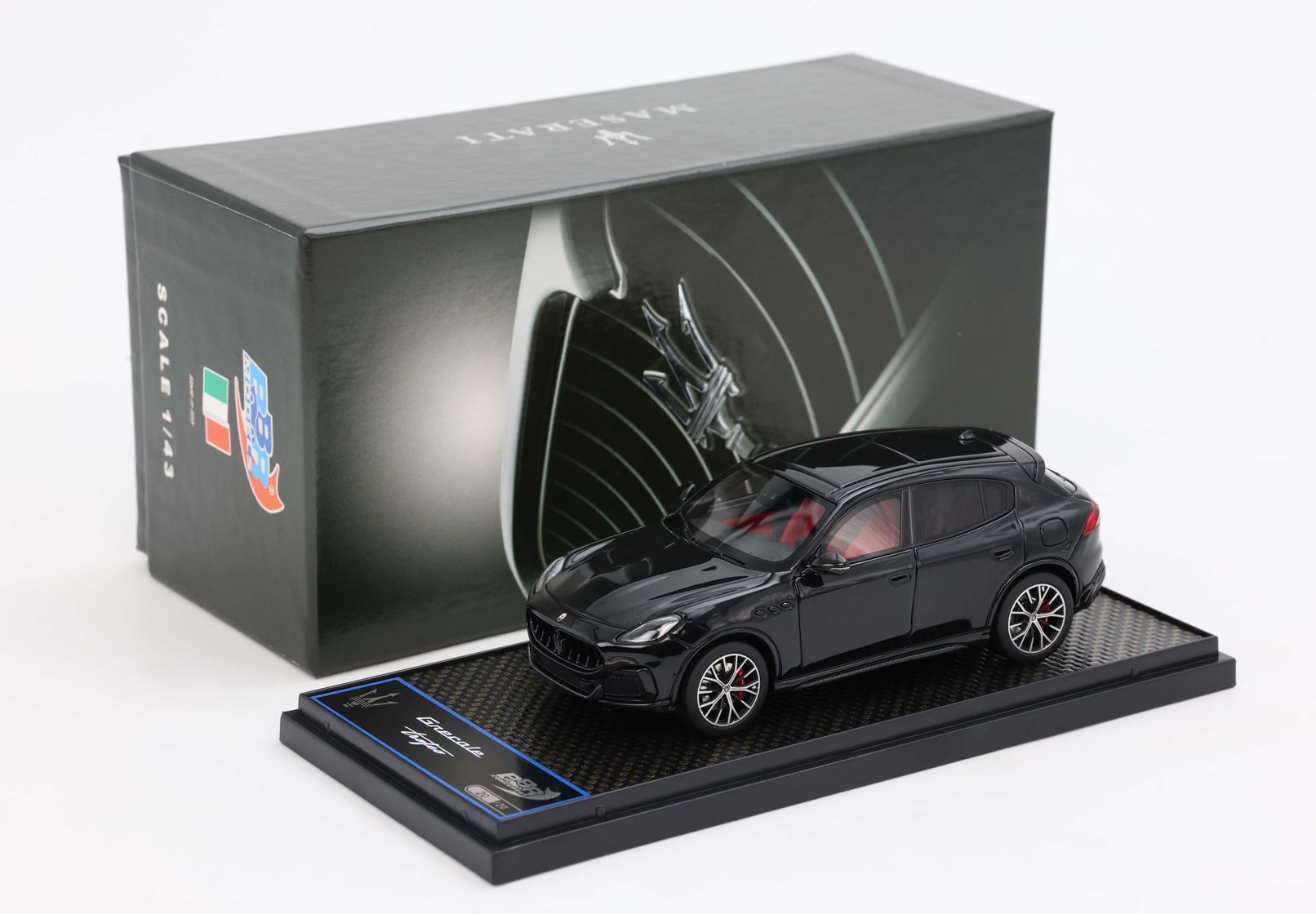 MASERATI GRECALE TROFEO 2022 NERO TEMPESTA - Vroomi