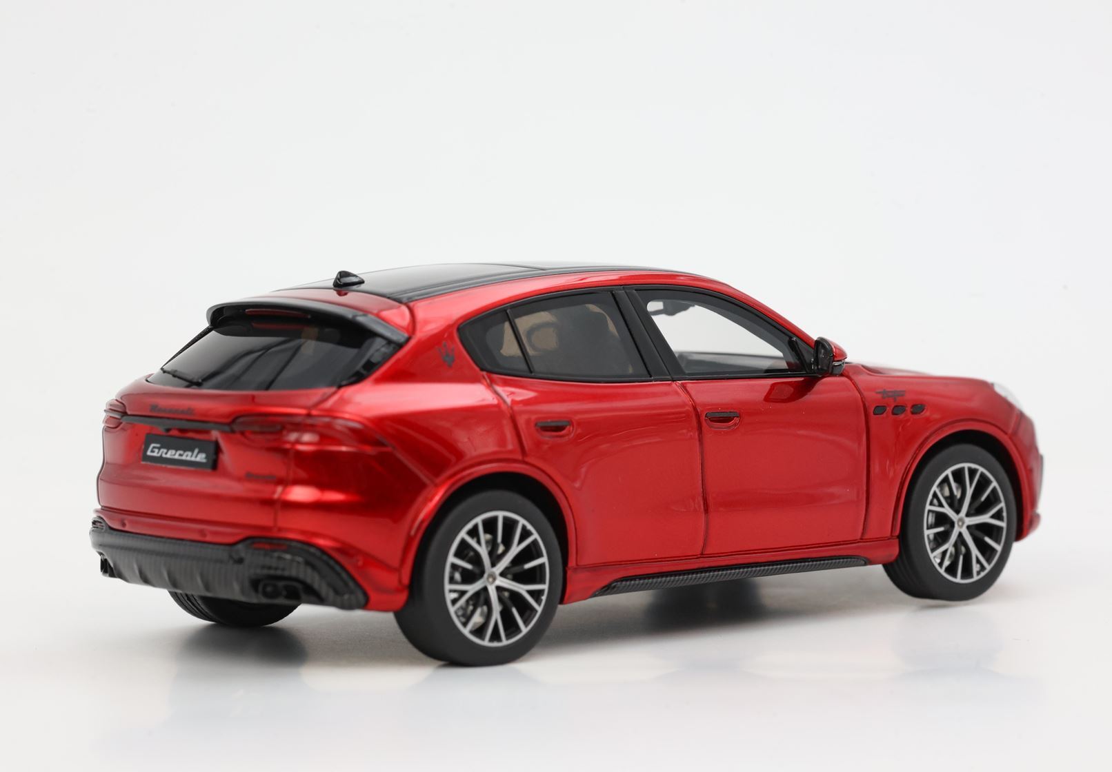 MASERATI GRECALE TROFEO 2022 ROSSO GRANTURISMO - Vroomi