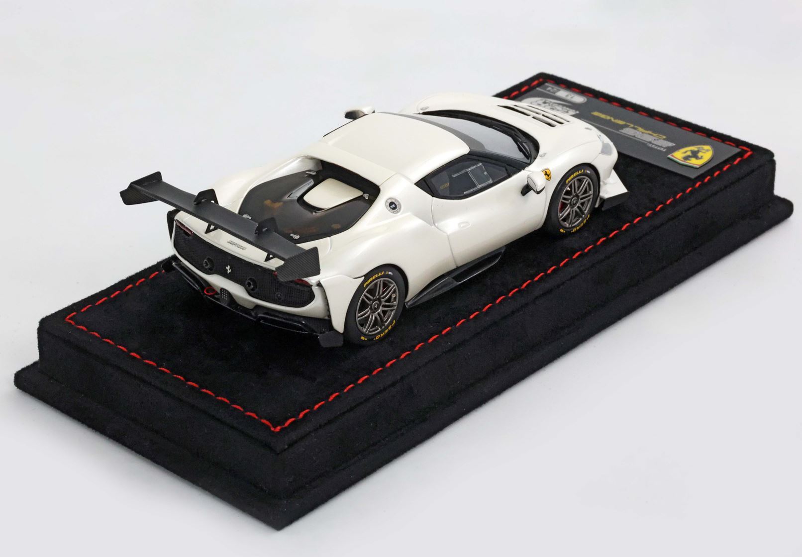 FERRARI 296 CHALLENGE 2023 FUJI BIANCO BASE ALCANTARA - Vroomi