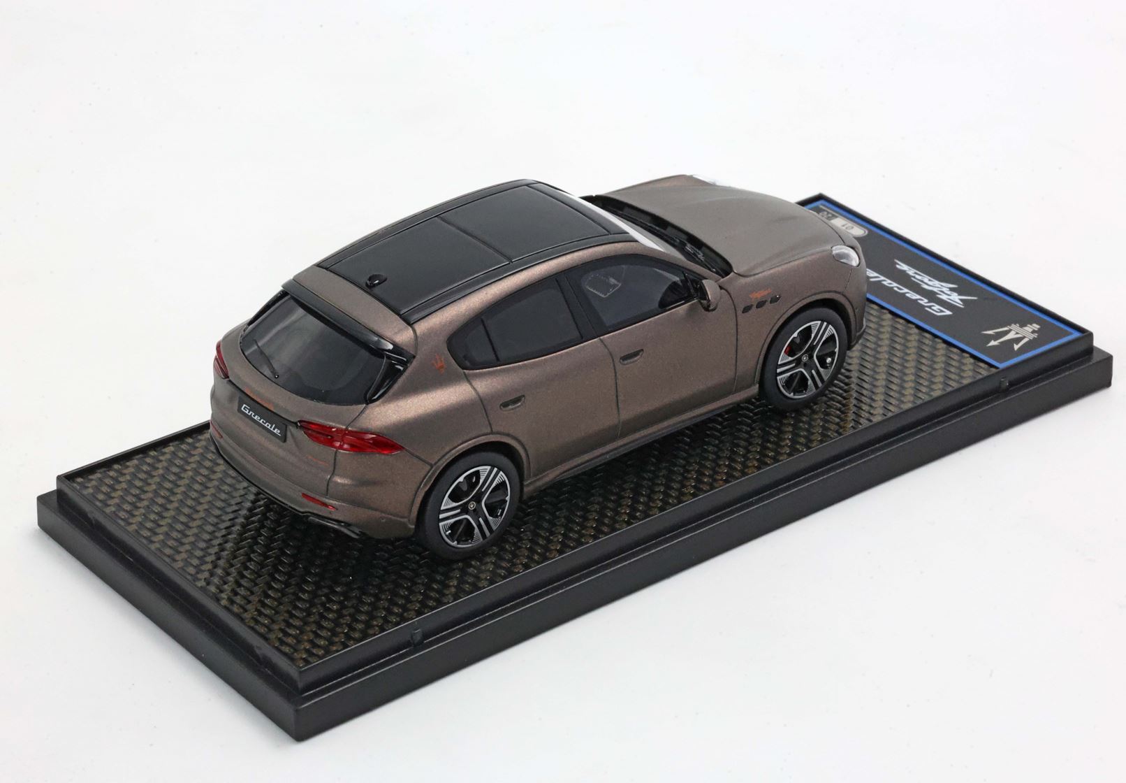 MASERATI GRECALE FOLGORE 2022 RAME FOLGORE - Vroomi