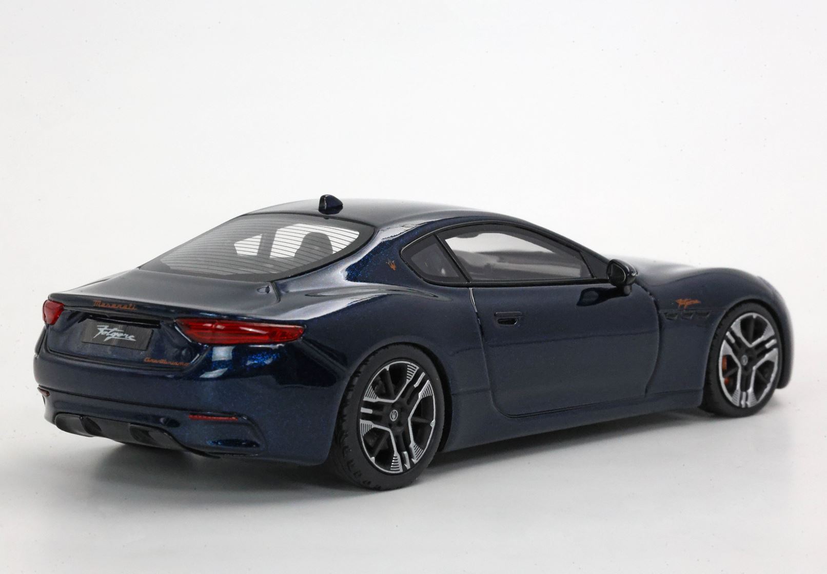MASERATI GRANTURISMO FOLGORE 2023 BLU NOBILE - Vroomi