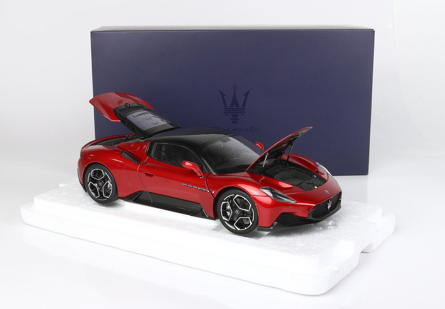MASERATI MC20 DIECAST FULL OPEN ROSSO VINCENTE TETTO NERO - Vroomi