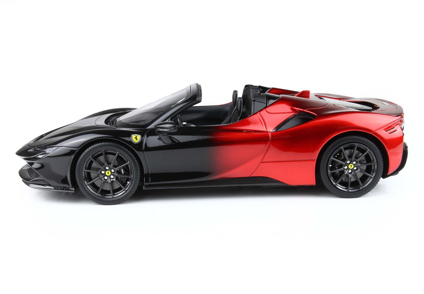 FERRARI SF90 SPIDER ROSSO MAGMA E NERO - Vroomi