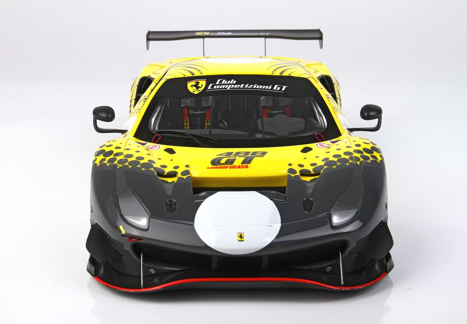 FERRARI 488 MODIFICATA - Vroomi