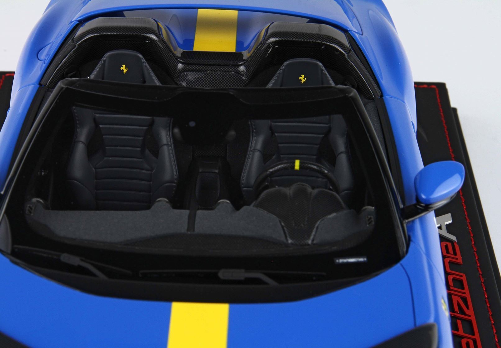 FERRARI 812 COMPETIZIONE A FRENCH RACING BLUE - Vroomi