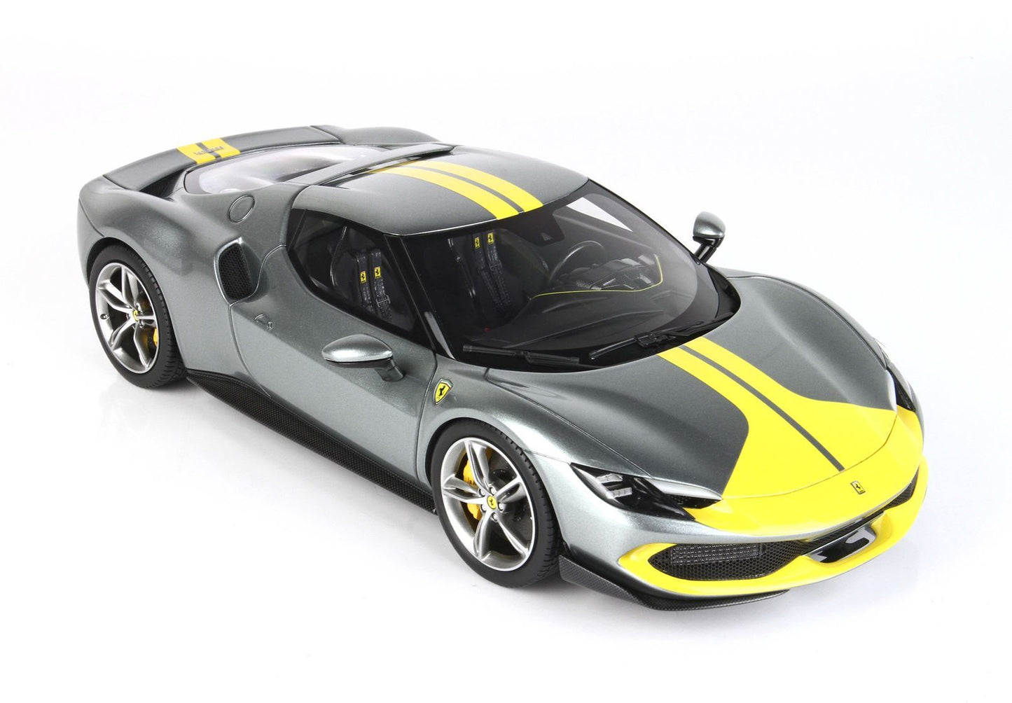 FERRARI 296 GTS ASSETTO FIORANO GRIGIO CORBURN - Vroomi