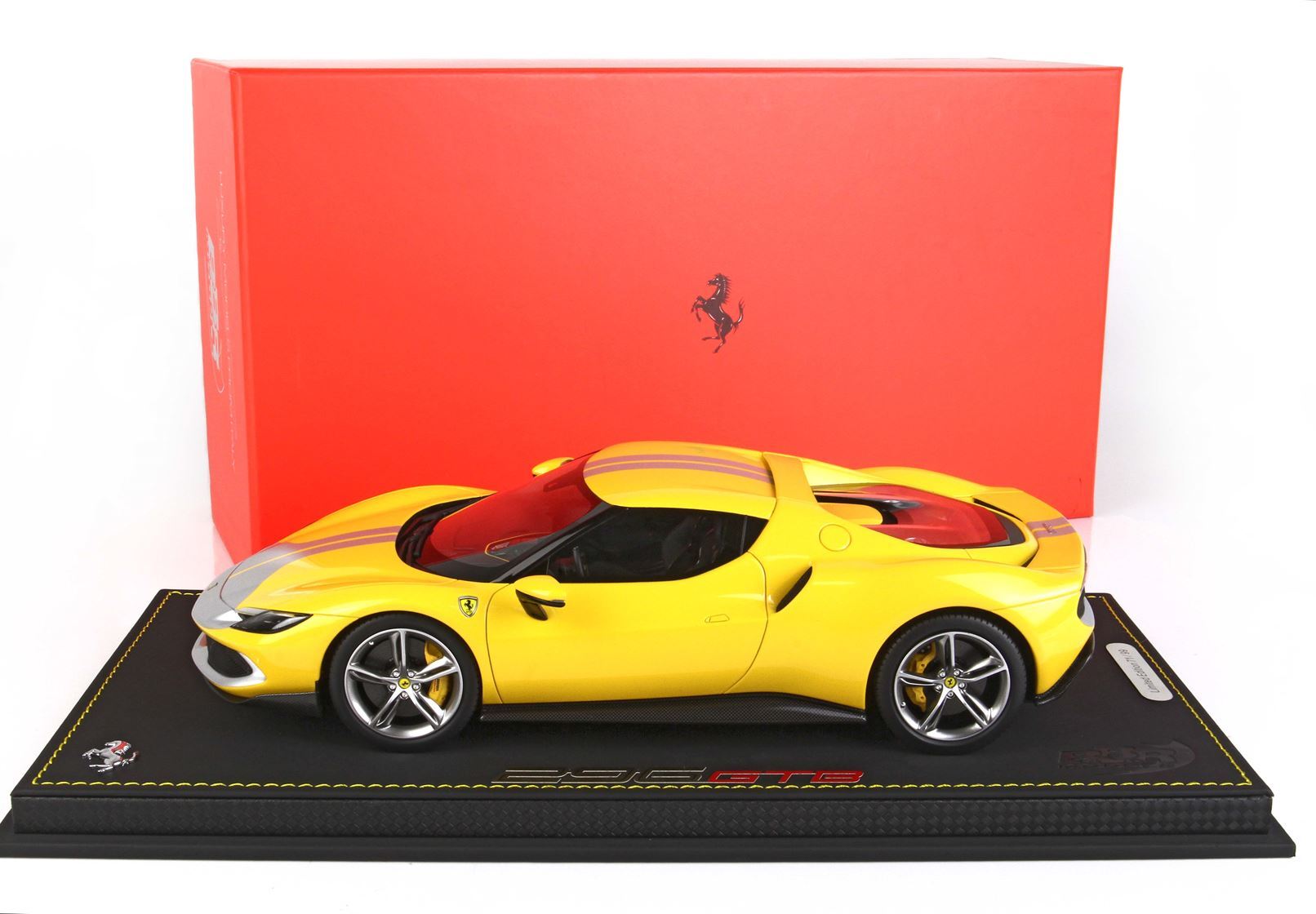 FERRARI 296 GTB ASSETTO FIORANO GIALLO MODENA - Vroomi