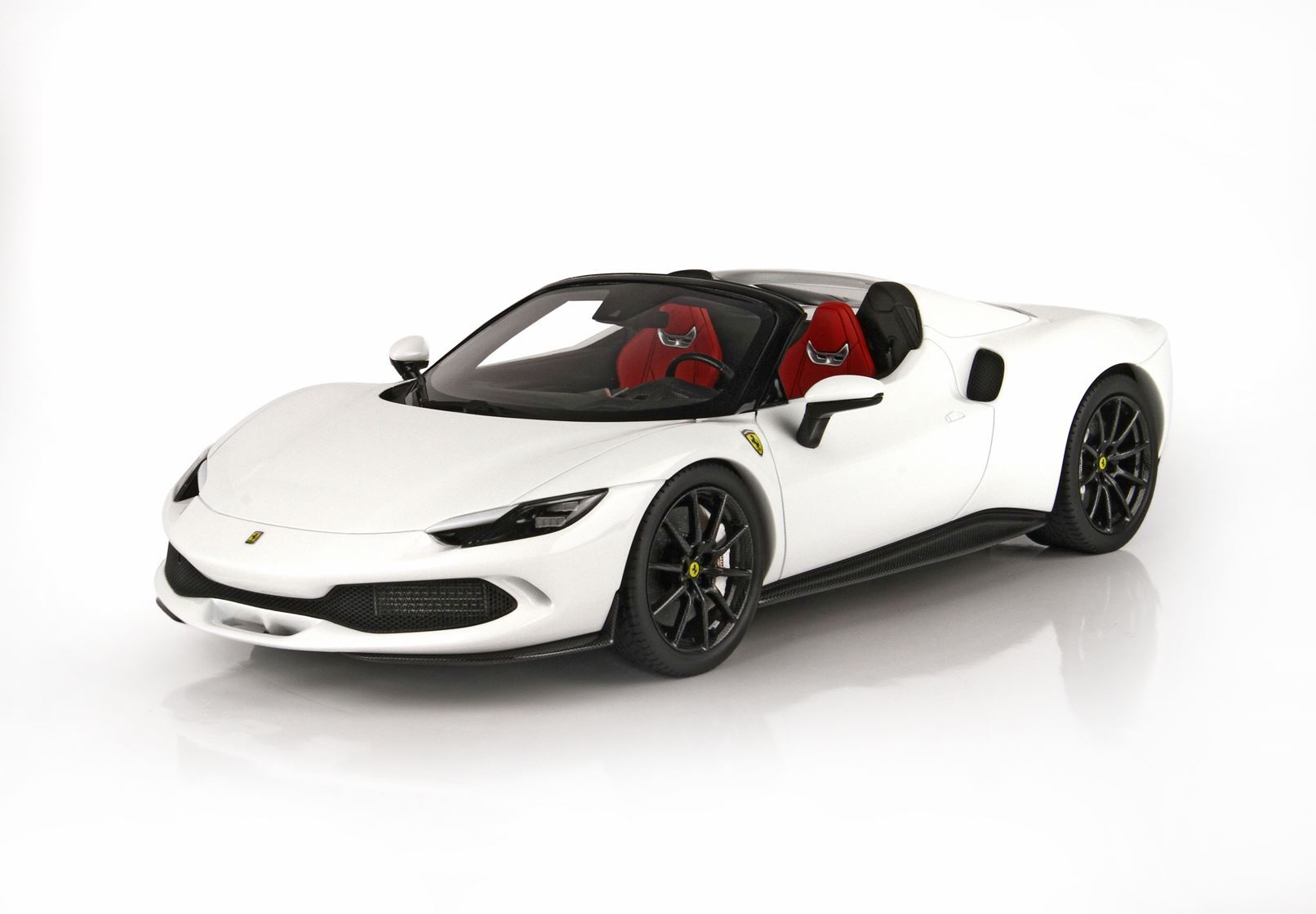 FERRARI 296 GTS BIANCO CERVINO - Vroomi