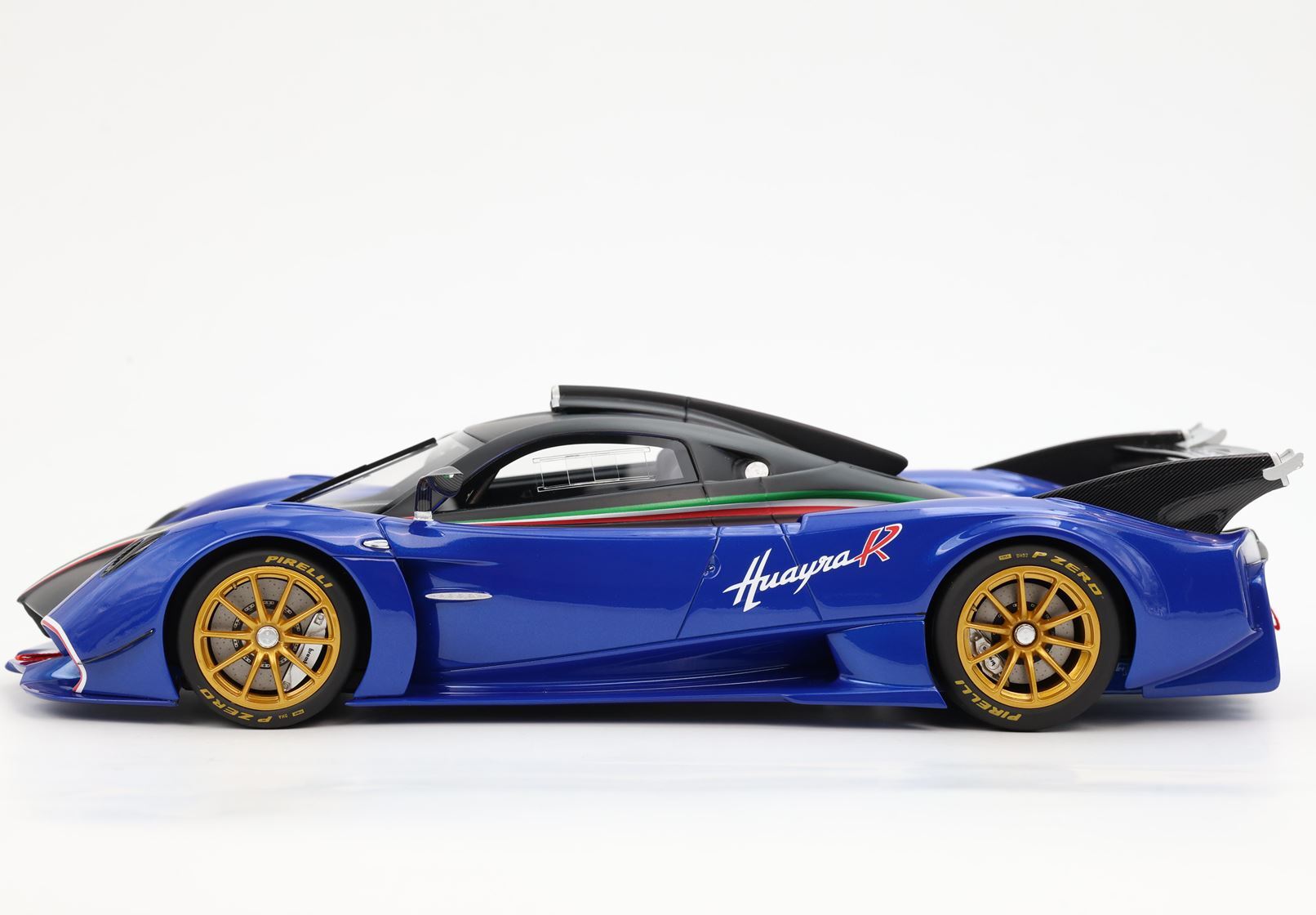 PAGANI HUAYRA R NERO OPACO E BLU FRANCIA - Vroomi