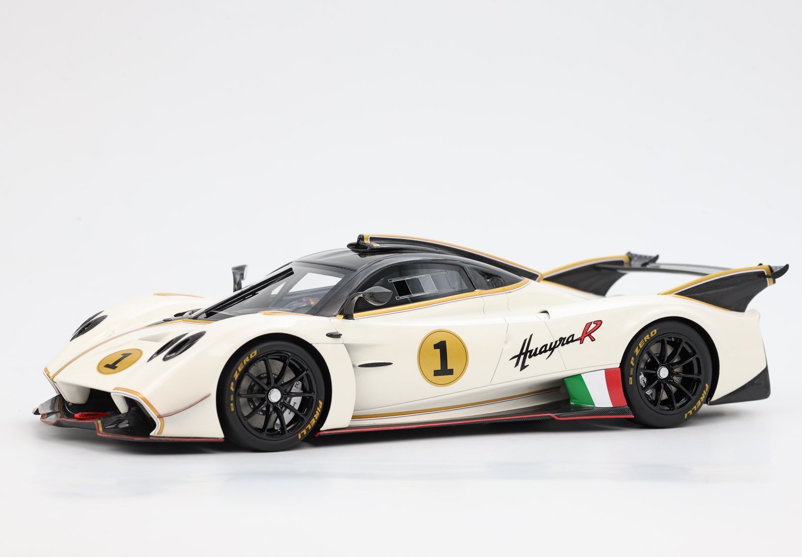 PAGANI HUAYRA R BIANCO BENNY E TETTO IN CARBONIO LUCIDO - Vroomi