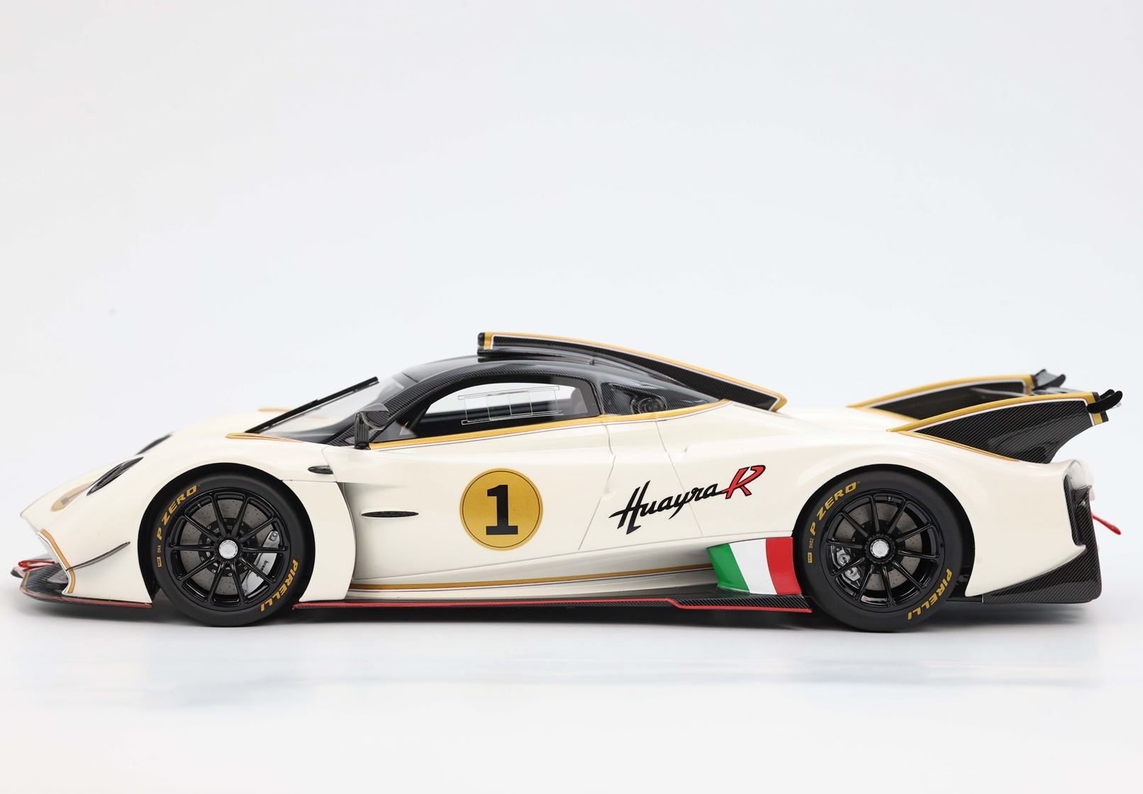 PAGANI HUAYRA R BIANCO BENNY E TETTO IN CARBONIO LUCIDO - Vroomi