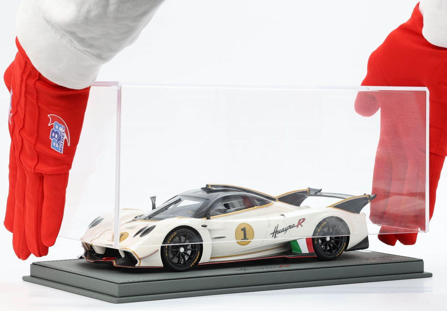 PAGANI HUAYRA R BIANCO BENNY E TETTO IN CARBONIO LUCIDO - Vroomi