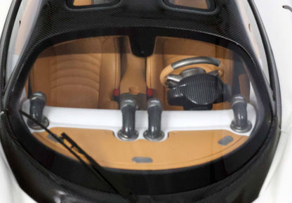 PAGANI UTOPIA CARROZZERIA E FRENI BIANCO PERLA - Vroomi