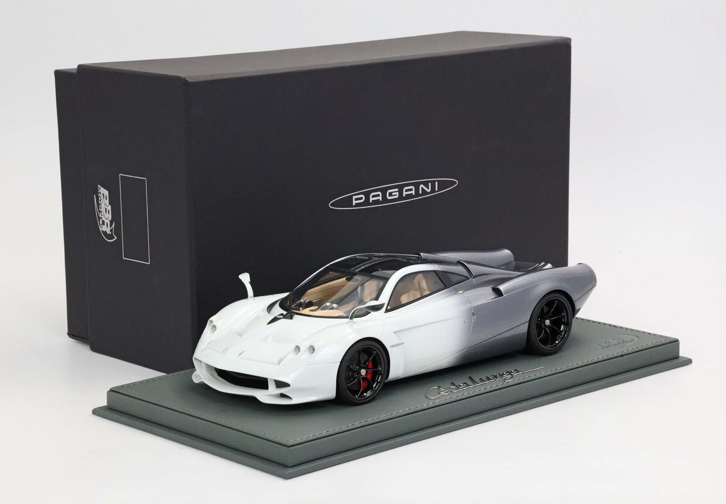 Pagani Huayra Codalunga Bianco Malta - Ferrari Grigio Silverstone Shade - Vroomi