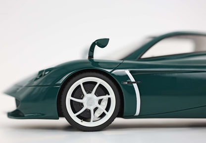 PAGANI HUAYRA CODALUNGA VERDE BRITISH RACING - Vroomi
