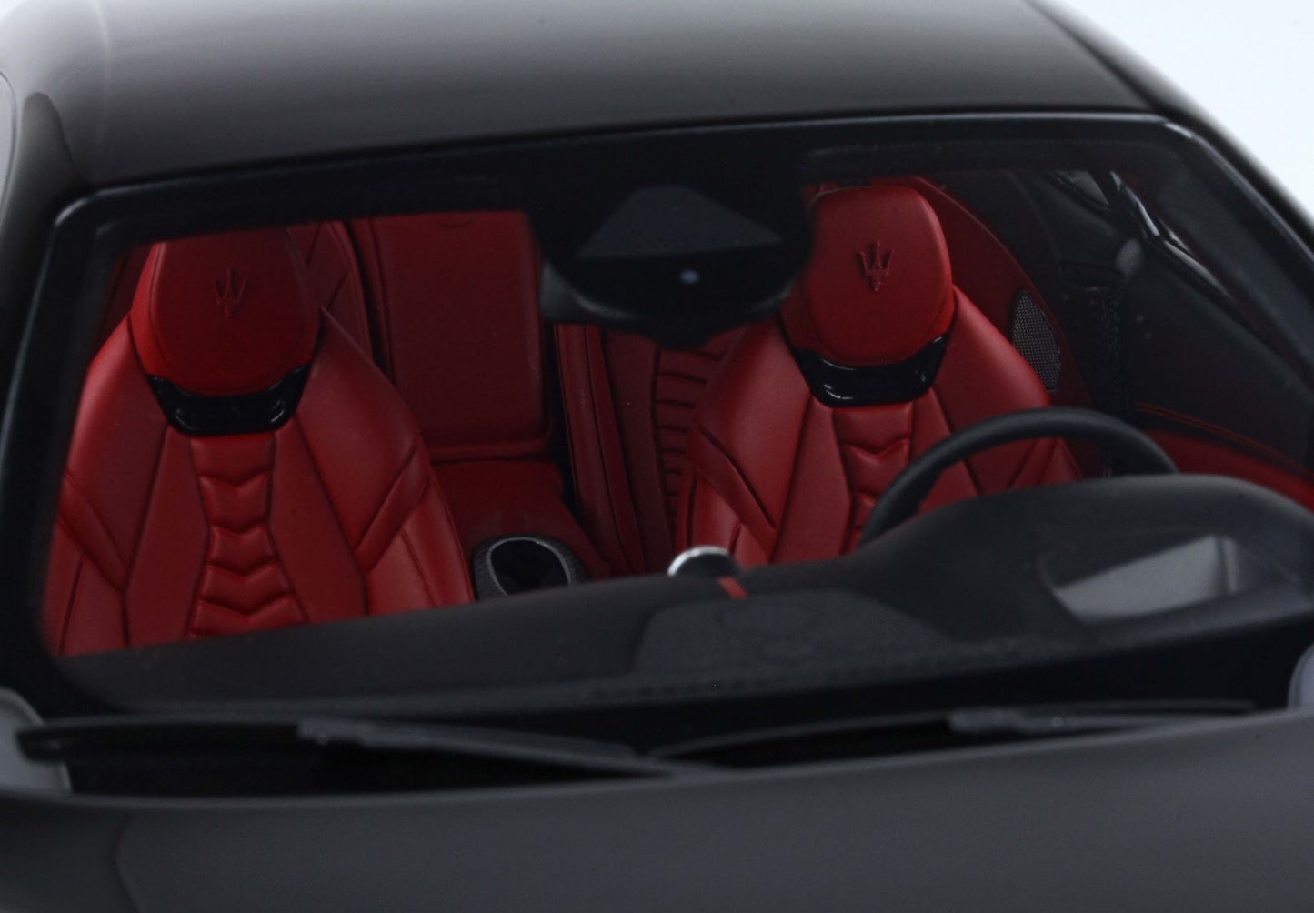 MASERATI GRANTURISMO FOLGORE 2023 NERO ASSOLUTO - Vroomi