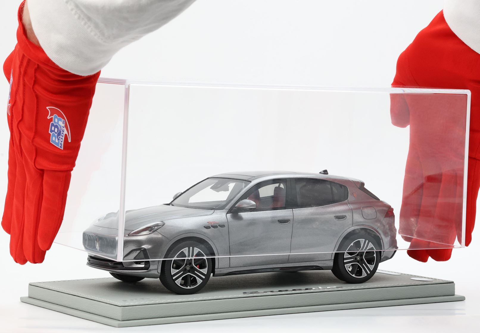 MASERATI GRECALE FOLGORE 2022 GRIGIO LAVA - Vroomi