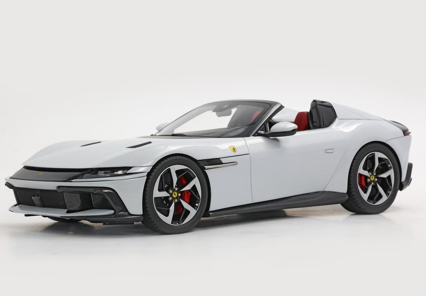 FERRARI 12CILINDRI SPIDER BIANCO ARTICO - CERCHI NERO LUCIDO E SILVER - Vroomi