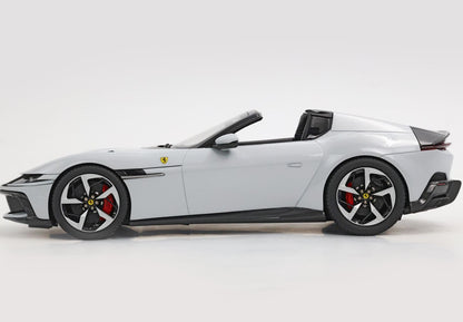 FERRARI 12CILINDRI SPIDER BIANCO ARTICO - CERCHI NERO LUCIDO E SILVER - Vroomi