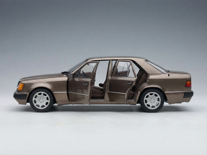 MERCEDES BENZ - E-CLASS 500E (W124) 1990 - BEIGE MET
